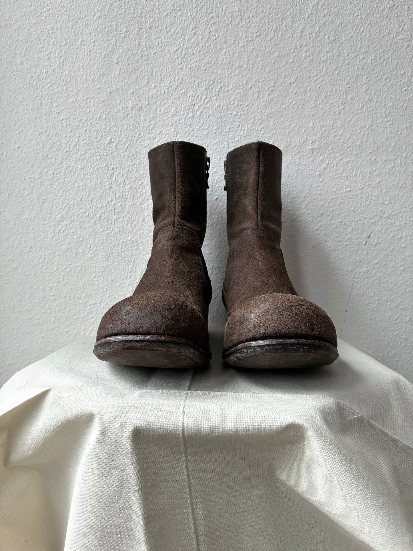 ATTACHMENT Split Leather Ankle Boots