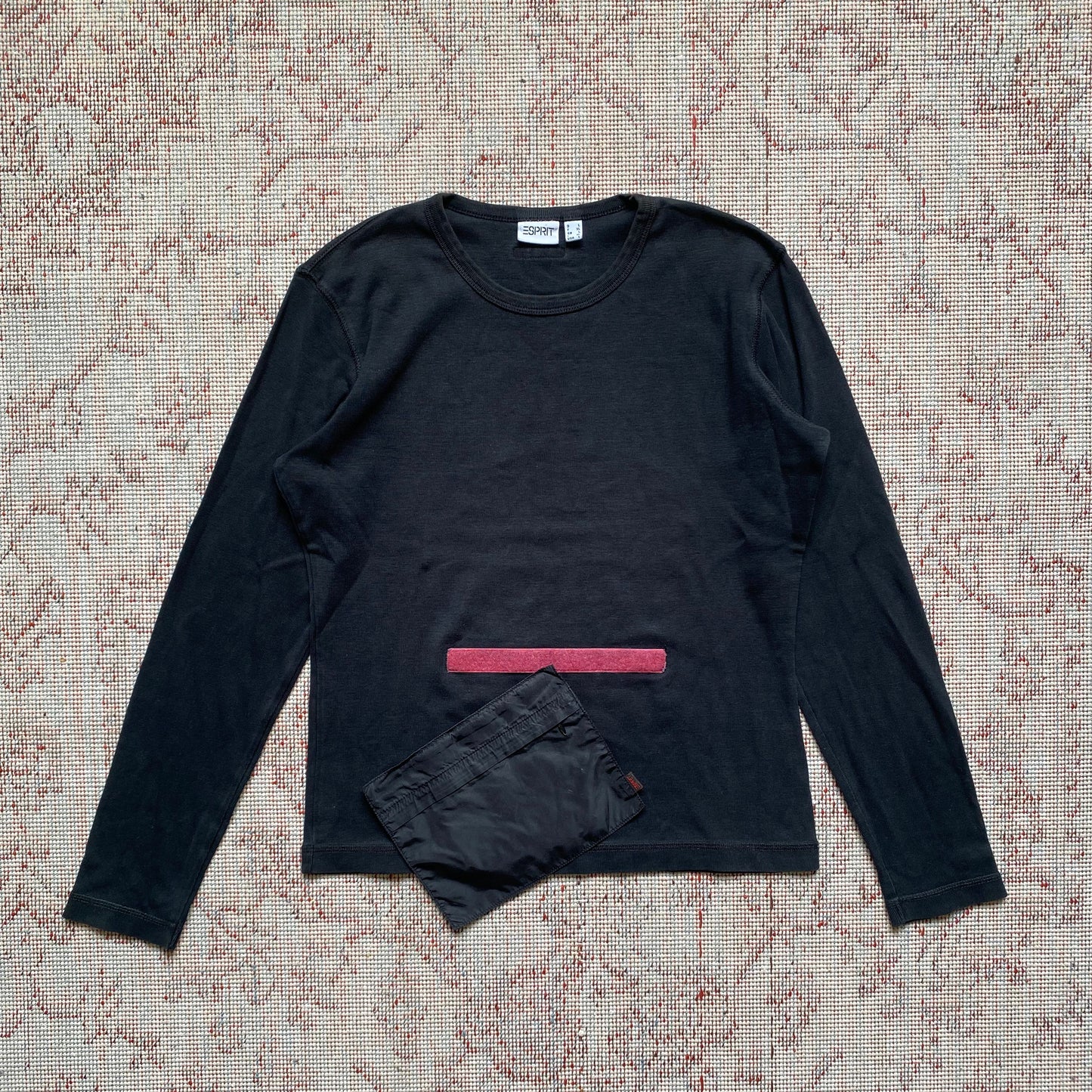 Removable Pocket Longsleeve Top